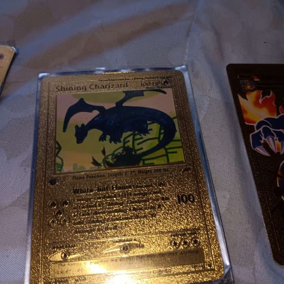 Shining Charizard Gold Card - Picture 1 of 16